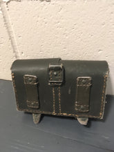 Load image into Gallery viewer, Vintage WW2 Italian Ammo Pouch (Possibly Carcano) Unissued  In Good Condition
