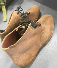 Load image into Gallery viewer, RIGHT SIDE VIEW 1947 MILITARY BOOTS
