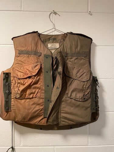 FRONT OF FLAK JACKET