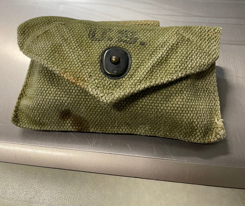 FRONT OF WW2 FIRST AID POUCH