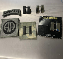 Load image into Gallery viewer, Mixed military airborne patches and rank front view
