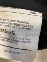 Load image into Gallery viewer, CLOSE UP OF MARINE CORPS PANTS SIZE TAG
