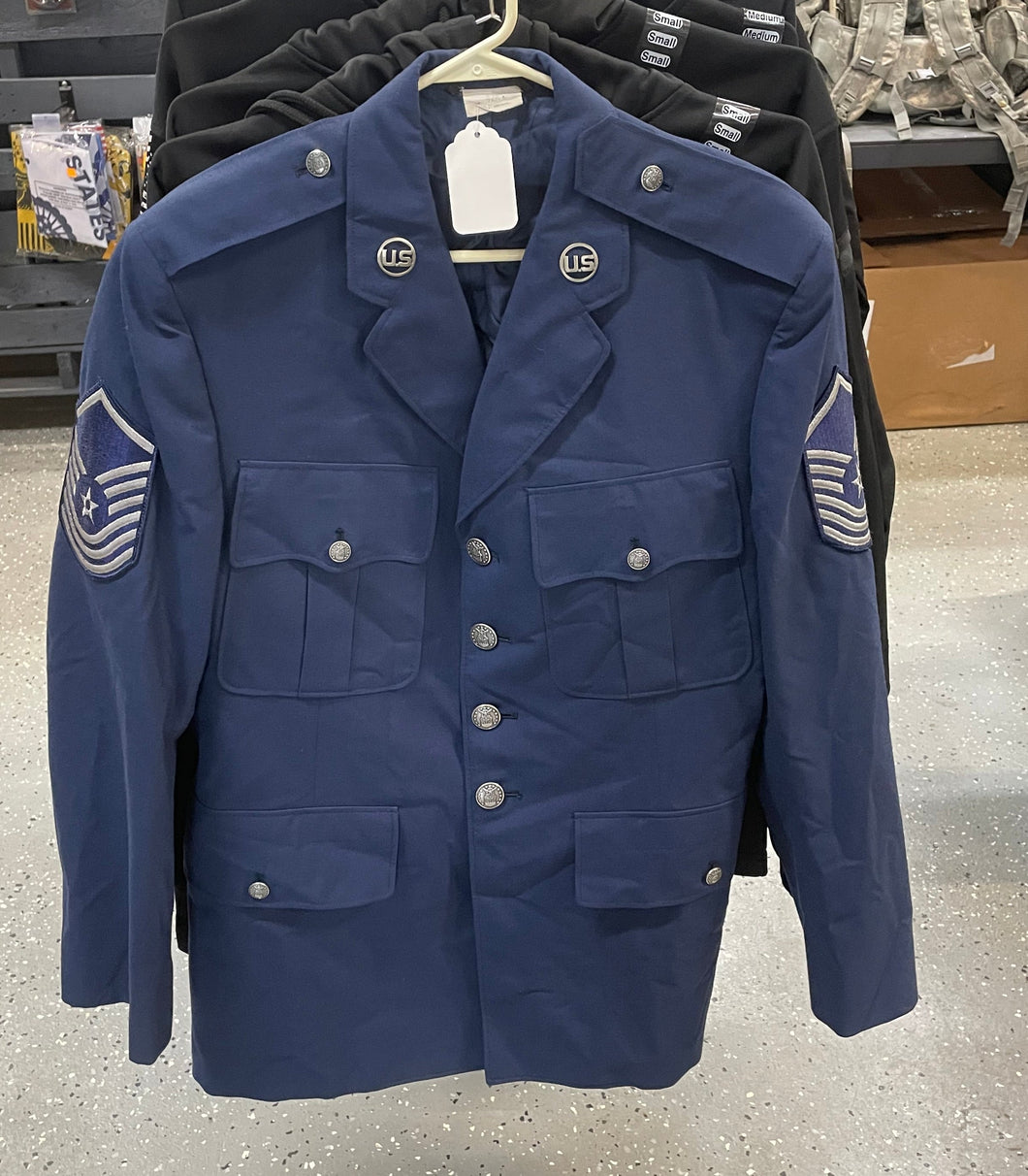 FRONT VIEW OF USAF SERVICE DRESS BLUE JACKET