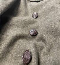 Load image into Gallery viewer, ww2 marine corps wool coat button highlight

