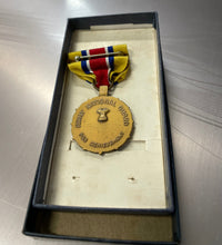 Load image into Gallery viewer, REAR VIEW OF NATIONAL GUARD ACHIEVEMENT MEDAL
