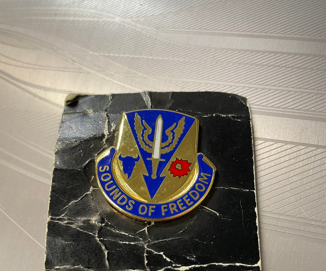 FRONT  OF AVIATION PIN