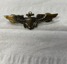 Load image into Gallery viewer, FRONT VIEW OF NAVAL AVIATOR PILOT WINGS BRONZE
