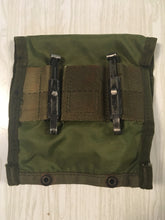 Load image into Gallery viewer, Vintage Medical Instrument Pouch N.O. Without contents 8. Alice Clips, Snaps Work, Some Wear
