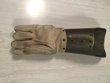 Load image into Gallery viewer, Over 100 YEAR OLD Vintage Early 1900&#39;s to WW1 Left Handed Fencing Glove~Used/Good Condition

