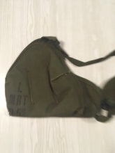 Load image into Gallery viewer, 1953 MRT 9-53 Right and Left Military Morter Shoulder Pads~Unissued
