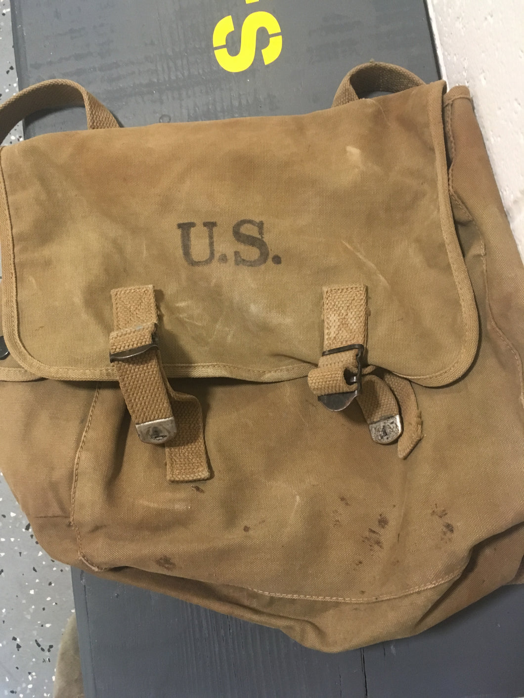 Original 1942 WW2  Vintage 1936 Pattern Musette Backpack /Bag ~Some Wear/Straps and Buckles Intact