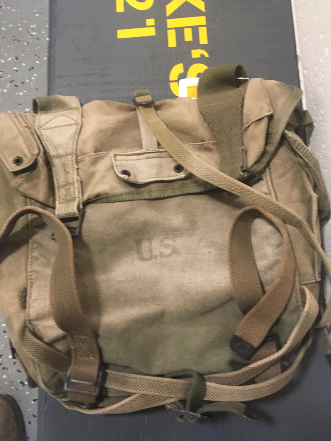 Original 194W5 W2  Army Field Backpack  ~Some Wear/Straps Intact~1 Broken Buckle