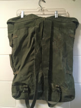 Load image into Gallery viewer, EXTREMELY RARE!!! Original 1945 WW2 18X24 (aprox) AIRBORNE BAZOOKA BACKPACK!!
