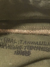 Load image into Gallery viewer, EXTREMELY RARE!!! Original 1945 WW2 18X24 (aprox) AIRBORNE BAZOOKA BACKPACK!!
