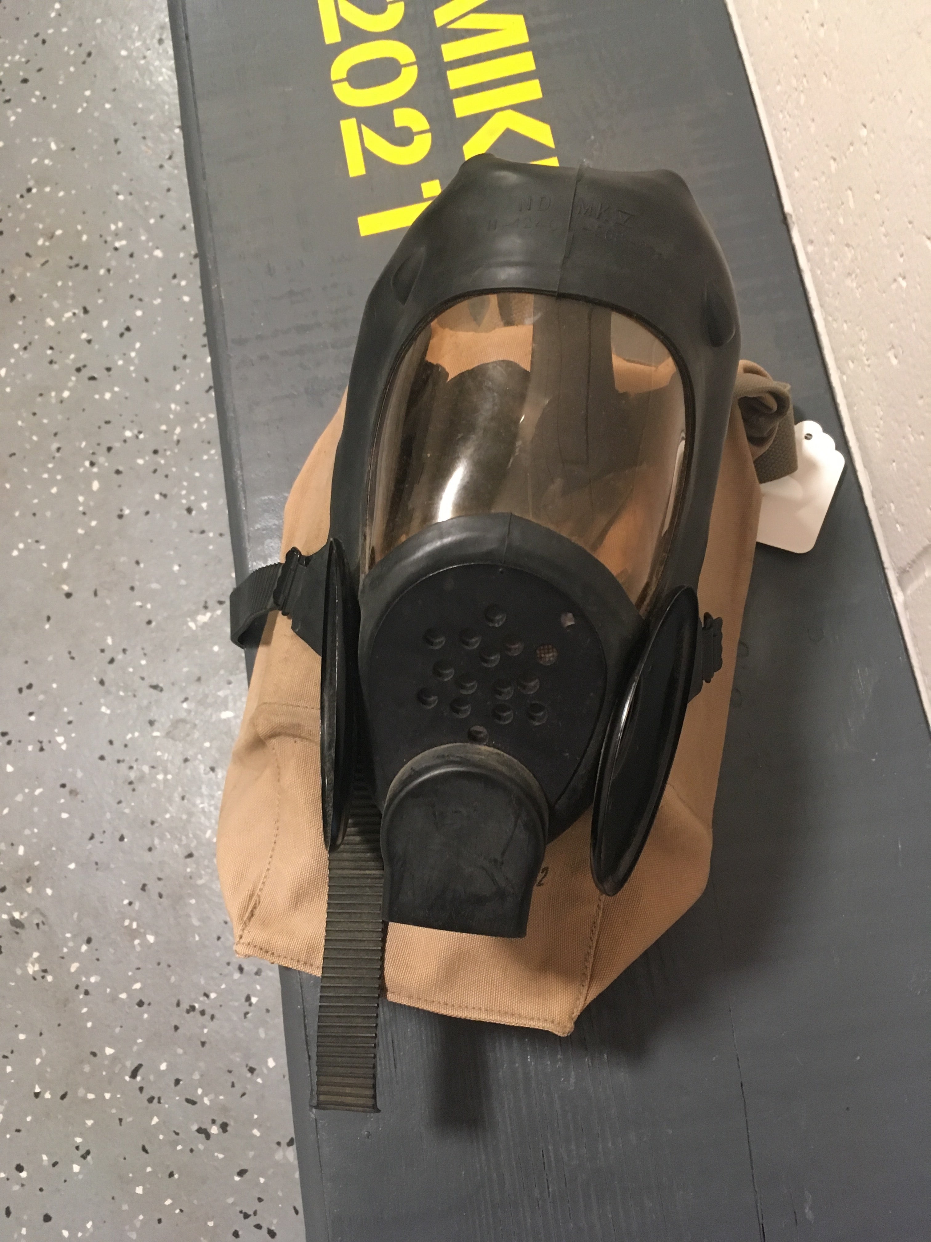 Unissued USN ND Mark 5 Gas Mask~Without Filters – Major
