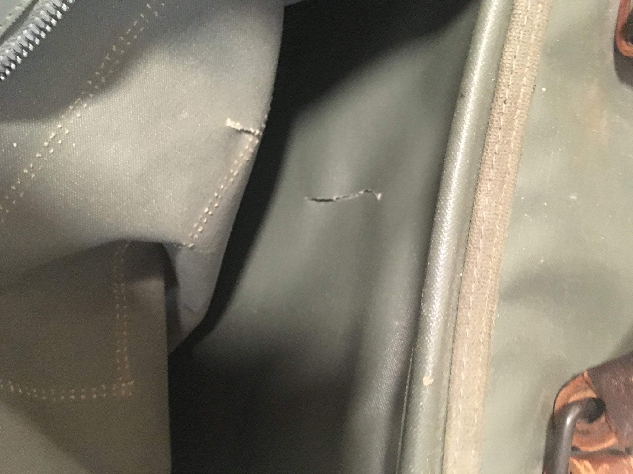 VINTAGE USAF B-4B FLYER'S CLOTHING PILOT'S GARMENT BAG VINTAGE USAF B-4B FLYER'S CLOTHING PILOT'S GARMENT BAG
