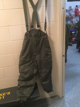 Load image into Gallery viewer, VINTAGE ORIGINAL USAF AIR CREW HEAVY TROUSERS TYPE F-18 1970&#39;s Size 32
