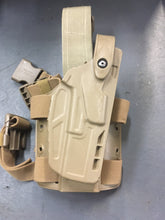 Load image into Gallery viewer, coyote brown holster from holster view
