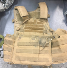 Load image into Gallery viewer, Medium LBT plate carrier front view
