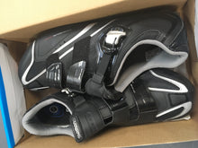 Load image into Gallery viewer, side view of the right shimano cycling shoe
