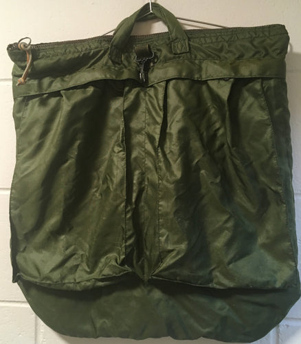 FRONT OF PILOT FLYER BAG
